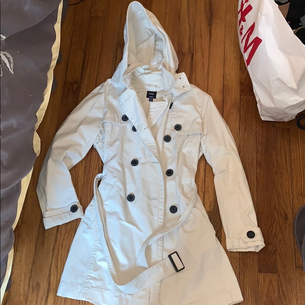 Gap cream trench coat